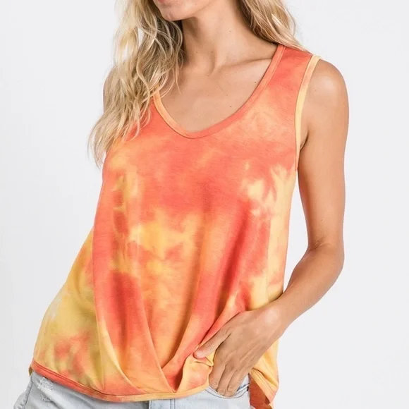 🔥TIE DYE HI LOW PLEATED DETAIL SLEEVELESS TOP - Picture 3 of 7